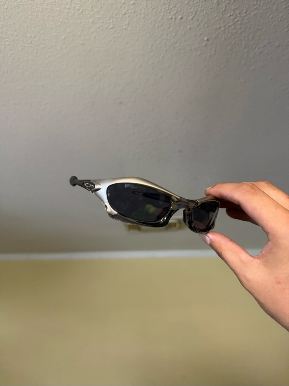 Men's Black Performance Sunglasses - Sleek Sport Frame oak o sunglasses